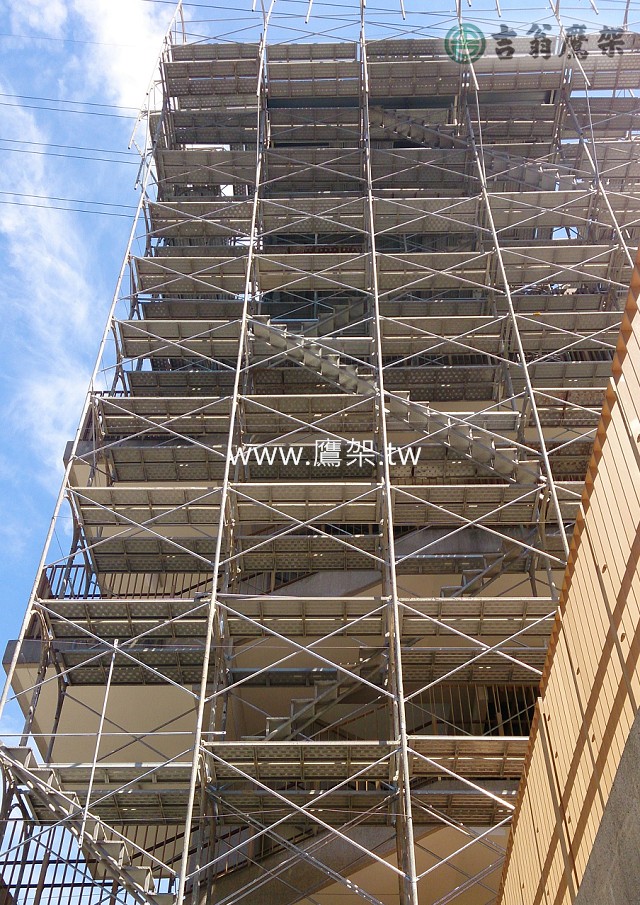 南港胡適國小第一期新建工程.jpg 2014-吉翁鷹架-CNS4750施工架-南港胡適國小第一期新建工程